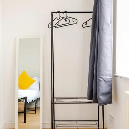 דירה 2 Min Walk Etihad Stadium & Coop Arena - 3br, Free Parking מנצ'סטר