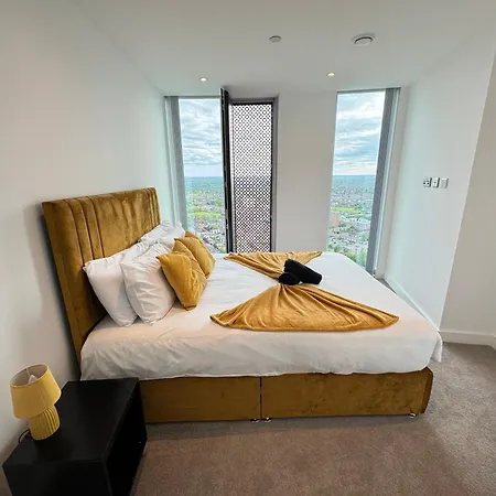 3 Bedroom Penthouse In The Centre Deansgate New Build High Floor