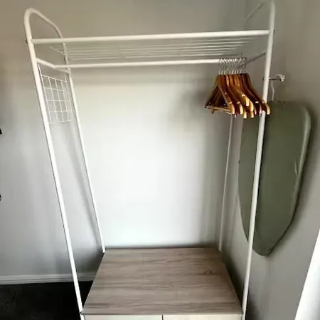 Serene 2-bed Flat With Canal Views - Coop Live & Ethiad דירה