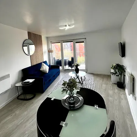 Serene 2-bed Flat With Canal Views - Coop Live & Ethiad מנצ'סטר