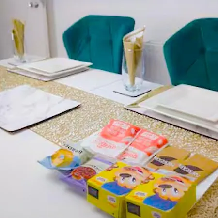 The Ruby Haven, Didsbury - 15mins To Airport - Opp The Christie's Nhs - Sleeps 5 아파트