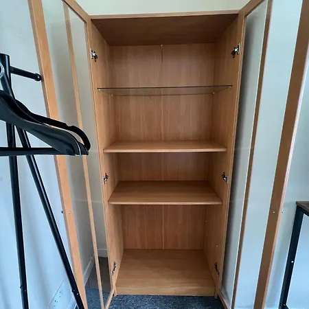 別荘 Spacious House Close To With Free Parking マンチェスター