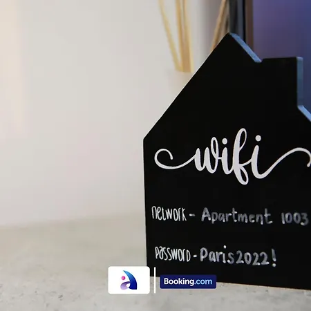 דירה Modern 2 Bed, 2 Bath With Ensuite By Avalora Short Lets & Serviced Salford With Balcony, Near Tram Stop Salford Quays