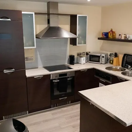 Lejlighed Comfortable Spacious 3 Bed, 2 Bedroom - Secure Parking - Close To Centre And Old Trafford *