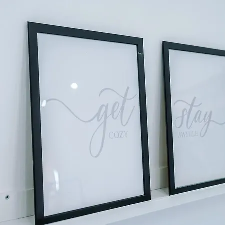 別荘 Stunning In Salford With Free Parking, Office, Pool & Ping Pong Table