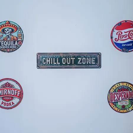 別荘 Stunning In Salford With Free Parking, Office, Pool & Ping Pong Table *