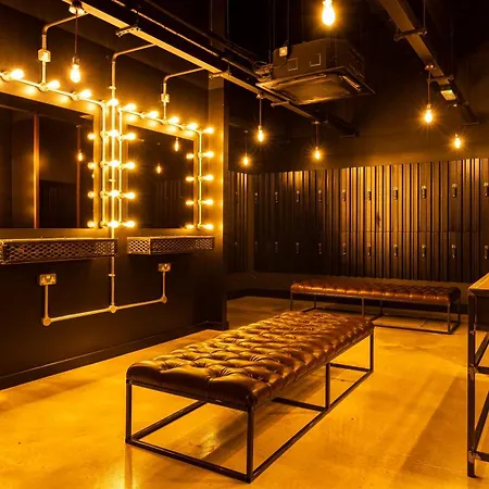 Hotel Yotel Deansgate 4*