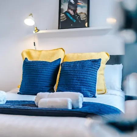 Ferienhaus Barton House - Sleeping 10 *