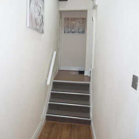 Lejlighed Affordably Elegant Close To Coop Live, Etihad Stadium And Centre *