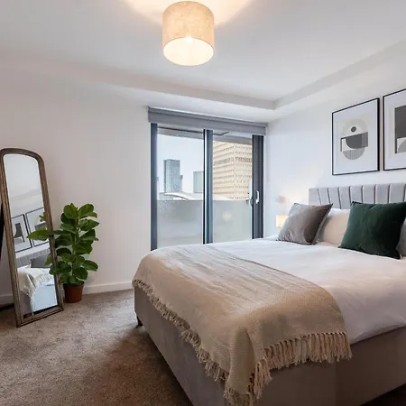 Kula - Centre * Manchester