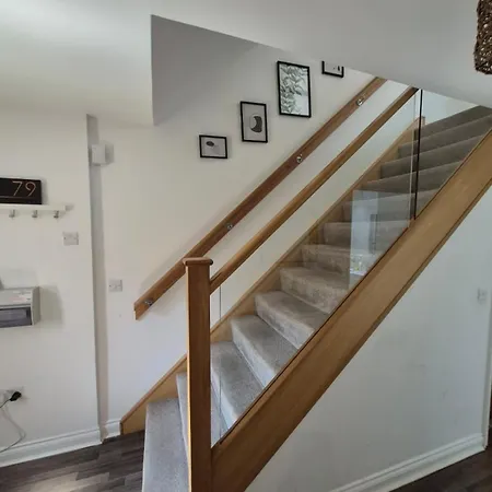 Modern In 4-bed House - Walking Distance To Coop Live ,etihad, Ancoats And Centre Manchester