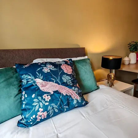 The Cosy Nook -7 * Manchester