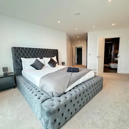 Oasis - Modern 3 Bedroom * Mánchester