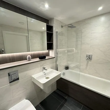 Oasis - Modern 3 Bedroom