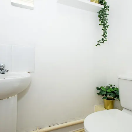 Vakantiehuis - Centre - Parking - Full Kitchen - M60