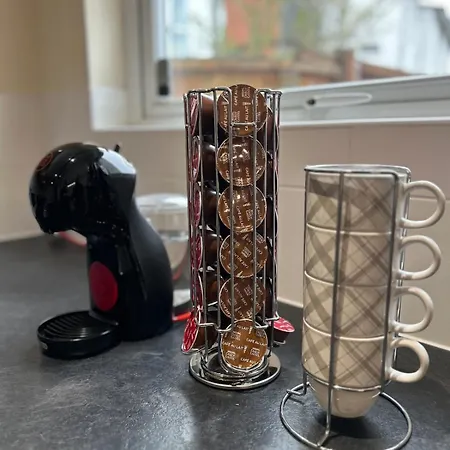 Comfortable 3-storey House With Free Car Parking