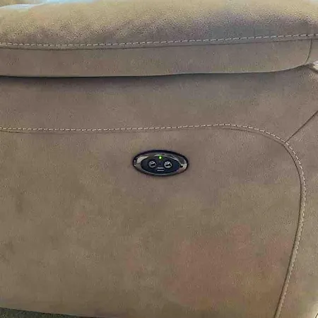 Comfortable 3-storey House With Free Car Parking Manchester