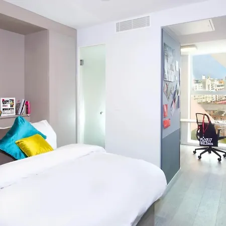 For Students Only Uninist First Street Appartement