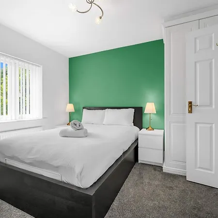 3 Bed Pendlebury Free Parking Pets Сasa de vacaciones Mánchester