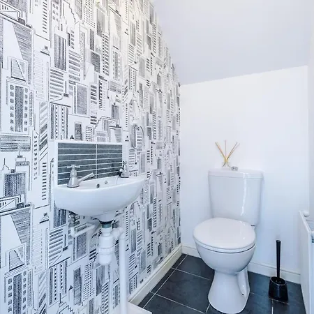 別荘 Reach - King Bed, Parking, 2 Tvs, O2 Apollo, Hospital & Oxford Road *