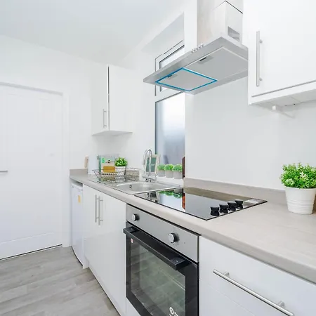 Flat One Chorley Road *