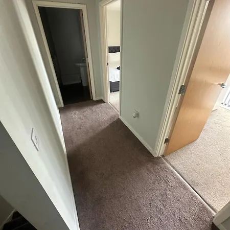 Beehosting Adelphi Wharf 4*