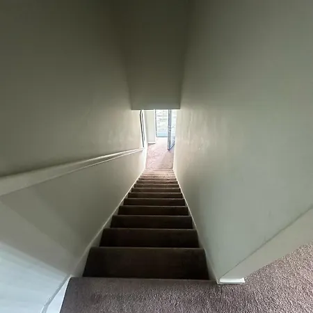 Beehosting Adelphi Wharf מלון דירות 4*