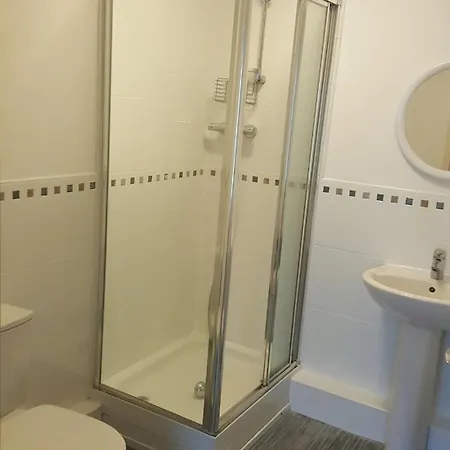 דירה Stylish Spacious 2 Bed Balcony Nr Stadium *