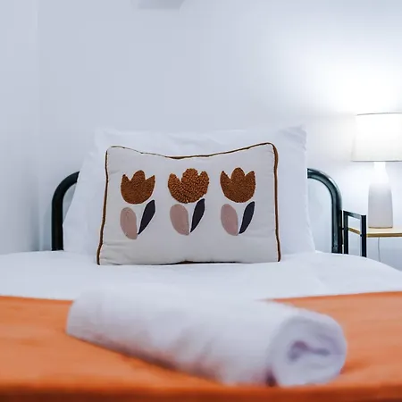 Bright & Comfy 4-bedroom House 10 Mins To By Rest&recharge * マンチェスター