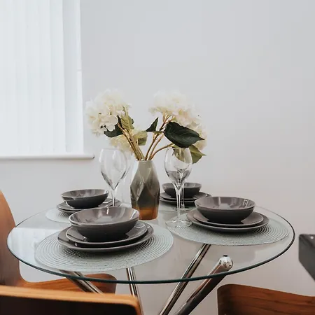 Trafford - Work & Leisure * Manchester