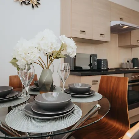 Apartment Flat In Old Trafford 2