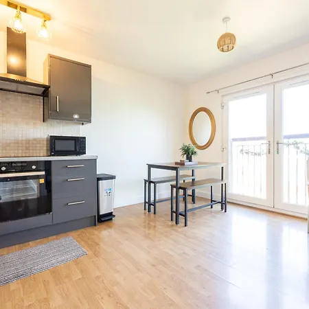 Апартаменты Cosy, 2 Bed Flat Parking Манчестер