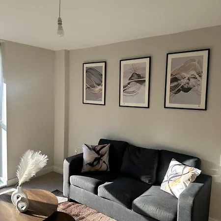 Modern 2 Bd - Mcr - Terrace - Parking מנצ'סטר