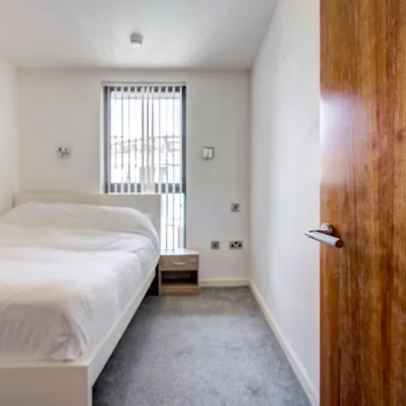 Pass The Keys Modern 2 Bed Centre Parking Manchester