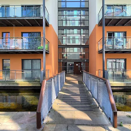 Pass The Keys Modern 2 Bed Centre Parking Apartment Manchester