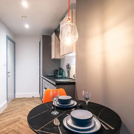 Modern 2 Bedroom * Manchester