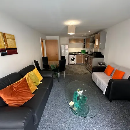 2 Bed Ensuite With Balcony And Free Onsite Secure Parking *