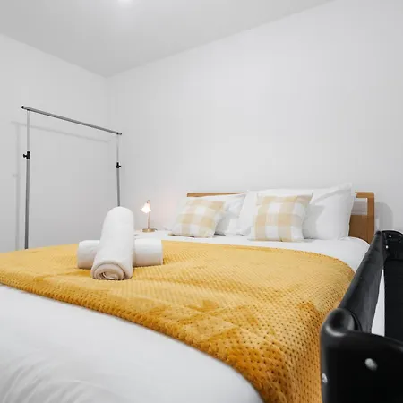 Pristine Old Trafford & Centre 2bd 2bt - Balcony Appartement Manchester