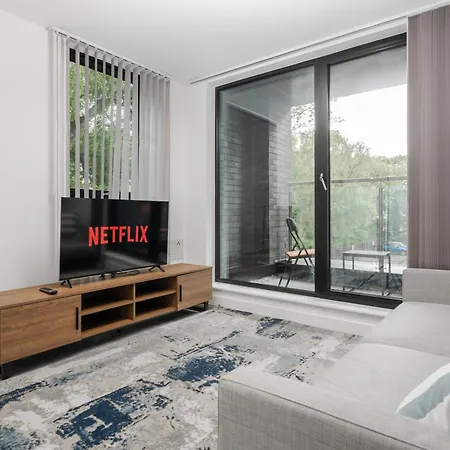 Pristine Old Trafford & Centre 2bd 2bt - Balcony Appartement *