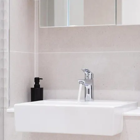 2 Bedroom By Torr Group Flexible Renting With Free Wifi * 맨체스터