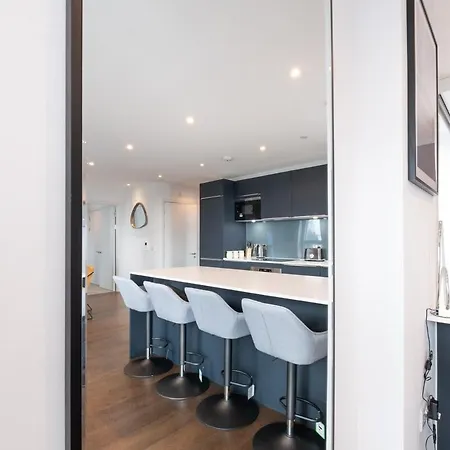 아파트 2 Bedroom By Torr Group Flexible Renting With Free Wifi 맨체스터
