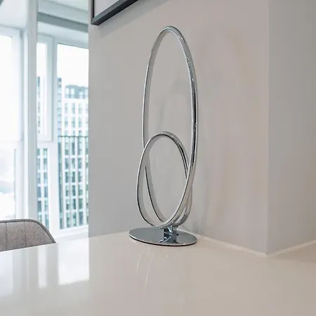 Stylish 2 Bdr By Torr Group Short Lets & Serviced With Free Wifi Appartamento