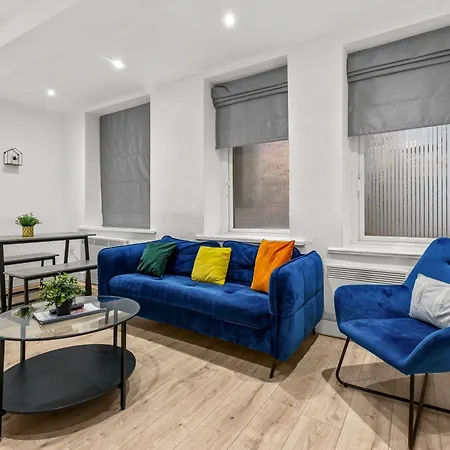 Heart Of The Centre - Serviced *