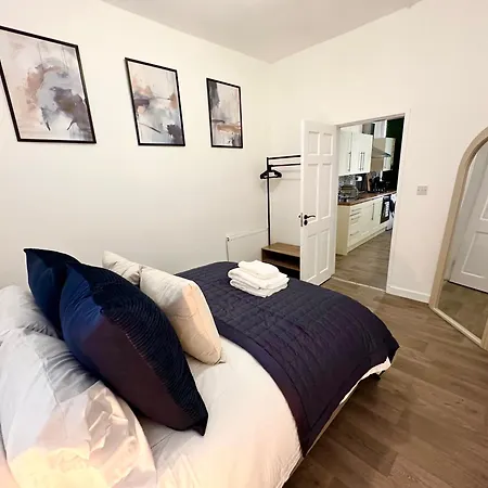 Chic & Modern 2br - Luxury Retreat