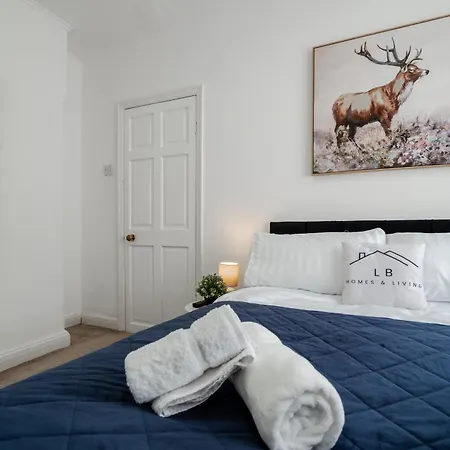 Apartment Perfect For Contractors - Comfort & Convenience *