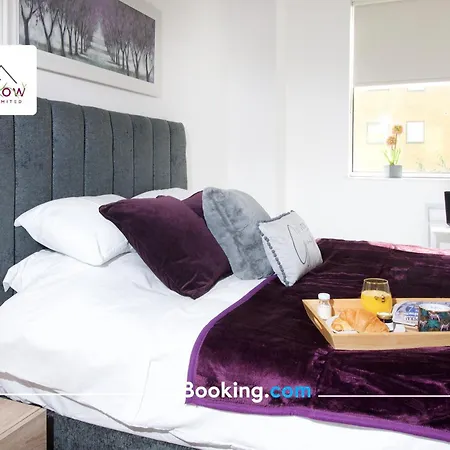 Premium Deals On Modern 2 -bed 2-bath 122 High Street Flat For Movers & Pros By Hedgerow Appartamento *