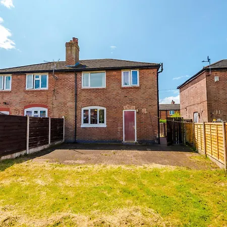 Driveway Stunning 3bedroom In Withington
