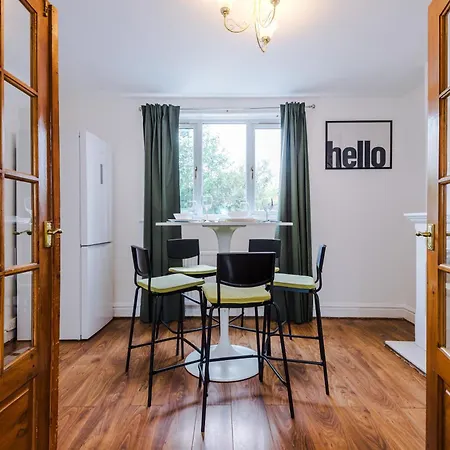 Driveway Stunning 3bedroom In Withington * Manchester