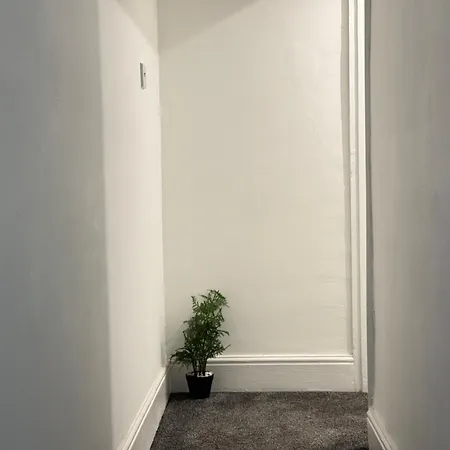 Near Etihad Stadium 3*