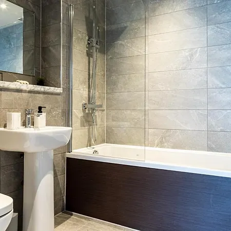 Centre , Old Trafford , Gym Apartment